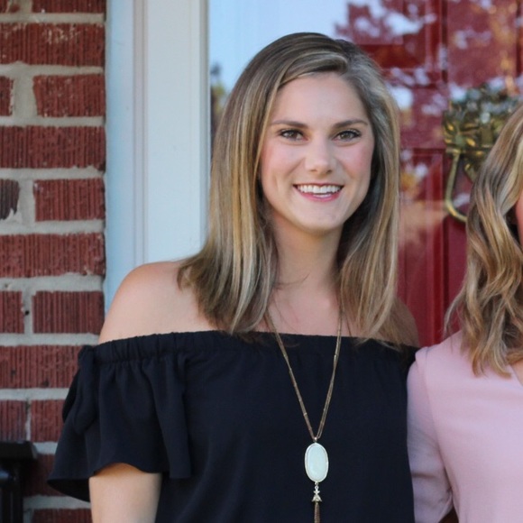 Meet your Posher, Katie - Picture 1 of 1